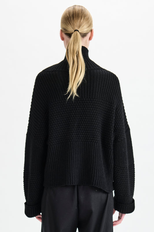 TEXTURAL TURTLENECK PULLOVER BLACK