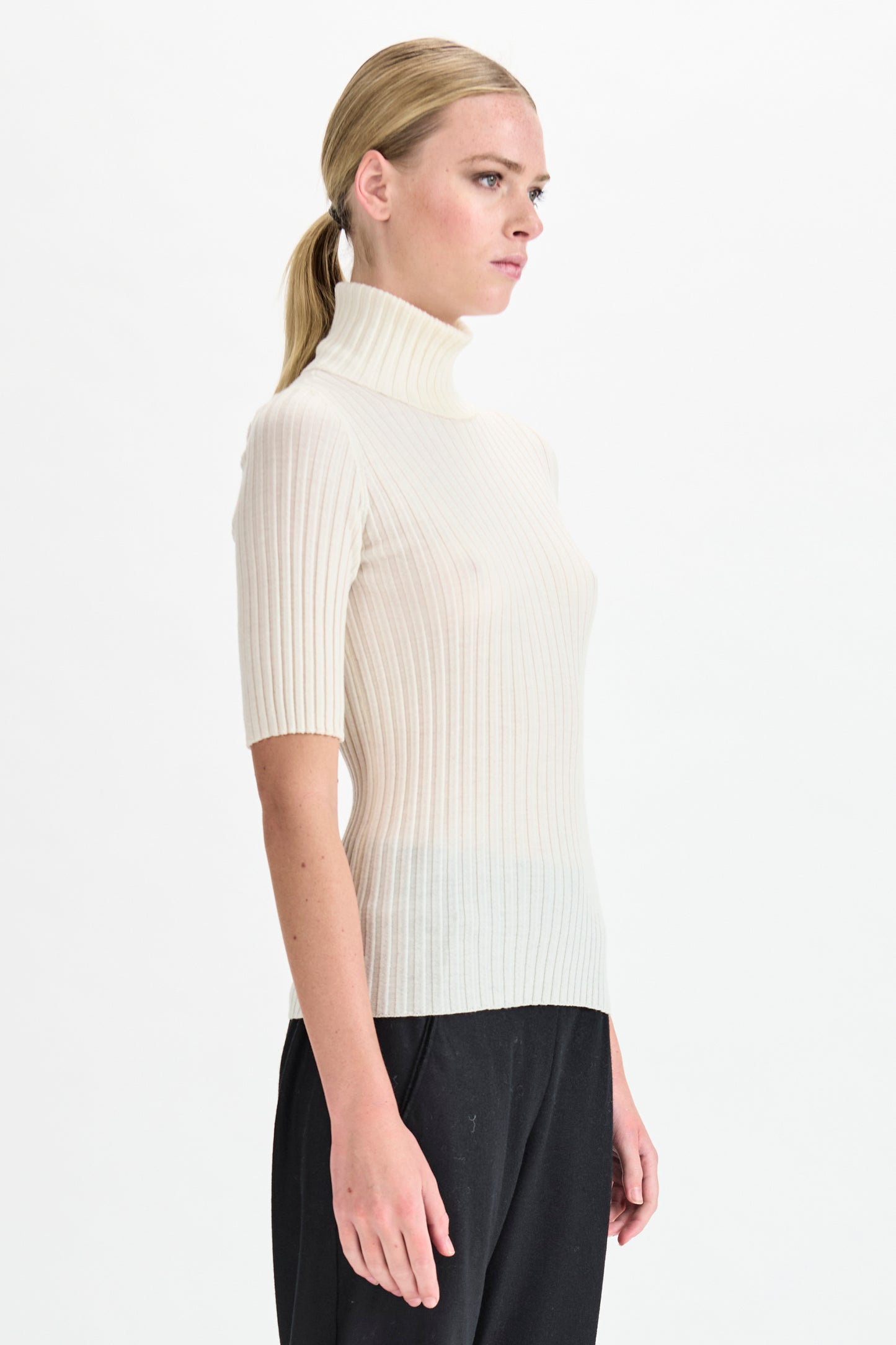 RIBBED KNIT SS TEE CHALK