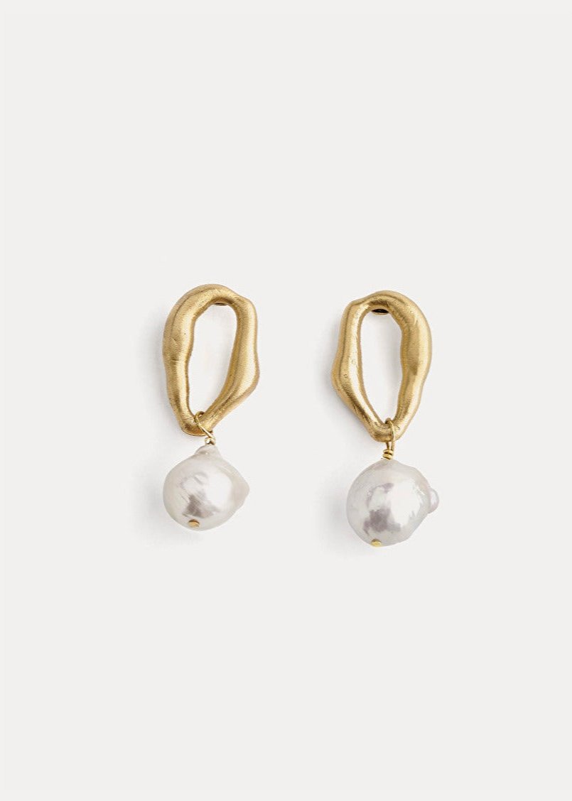 STRASS SCULPTURE EARRINGS W PEARL 18K