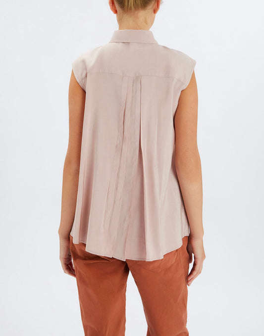 DOODLE S/L SHIRT W CASCADING FLORAL APPLIQUE