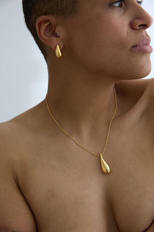 GOLD SMALL HOLLOW FORM TEAR DROP STUDS