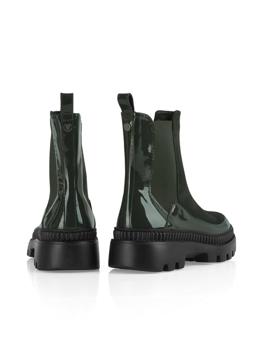 PATENT LEATHER PULL ON BOOT