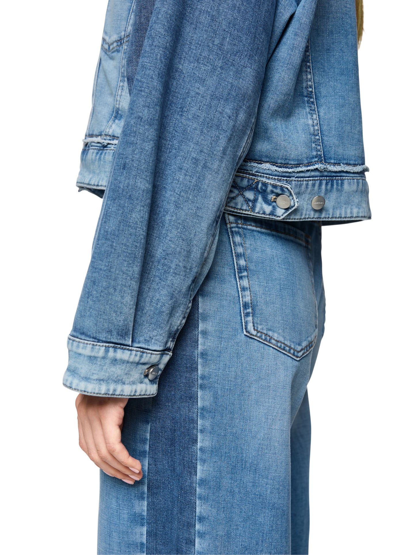 DENIM JACKET W DECORATIVE BUTTONS