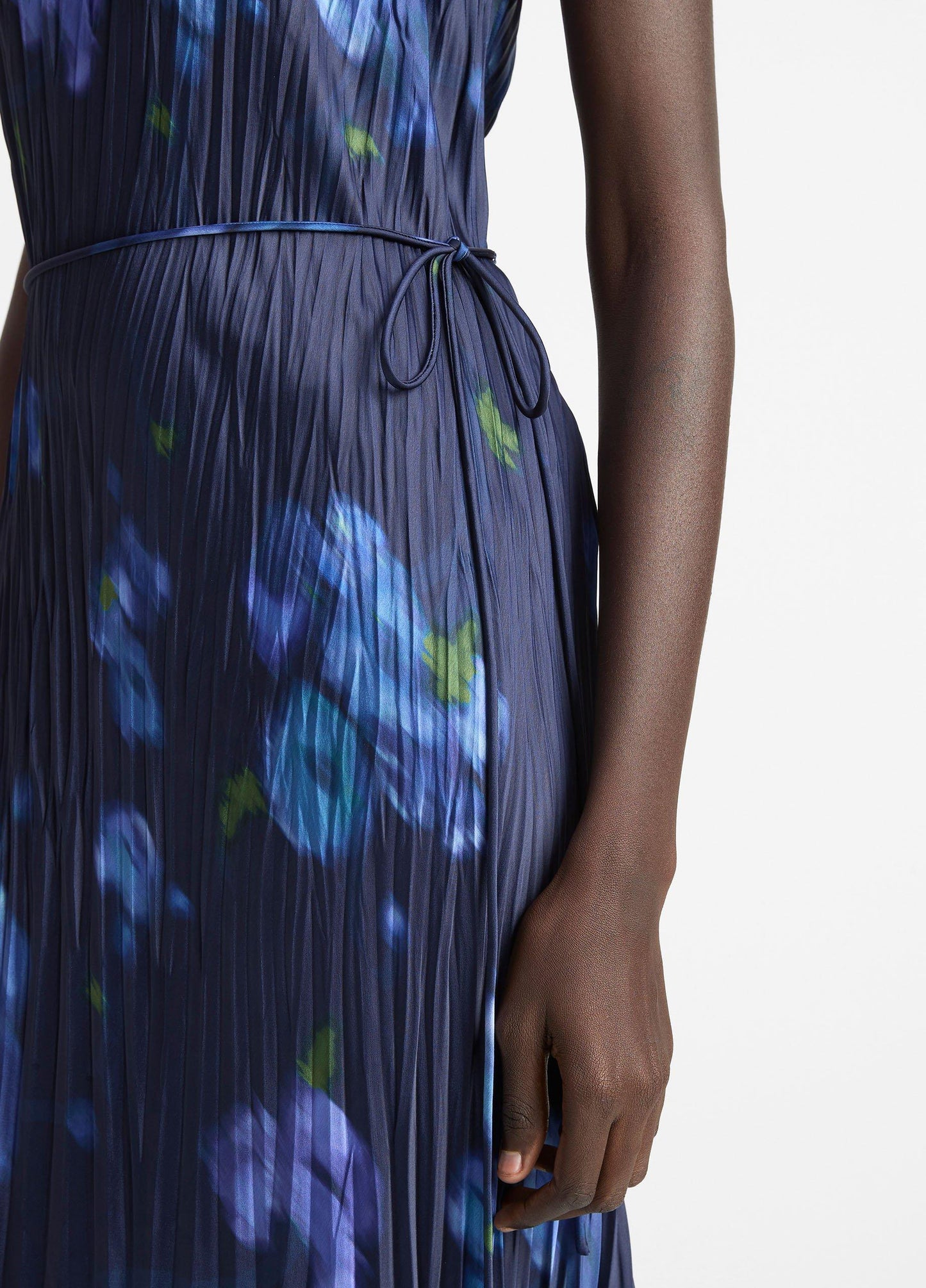 POPPY BLUR CRUSHED COLUMN DETACHABLE STRAP DRESS