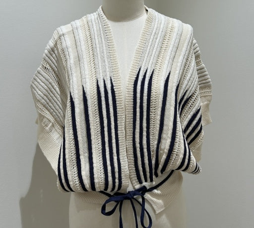 KNITTED VEST WITH TIE