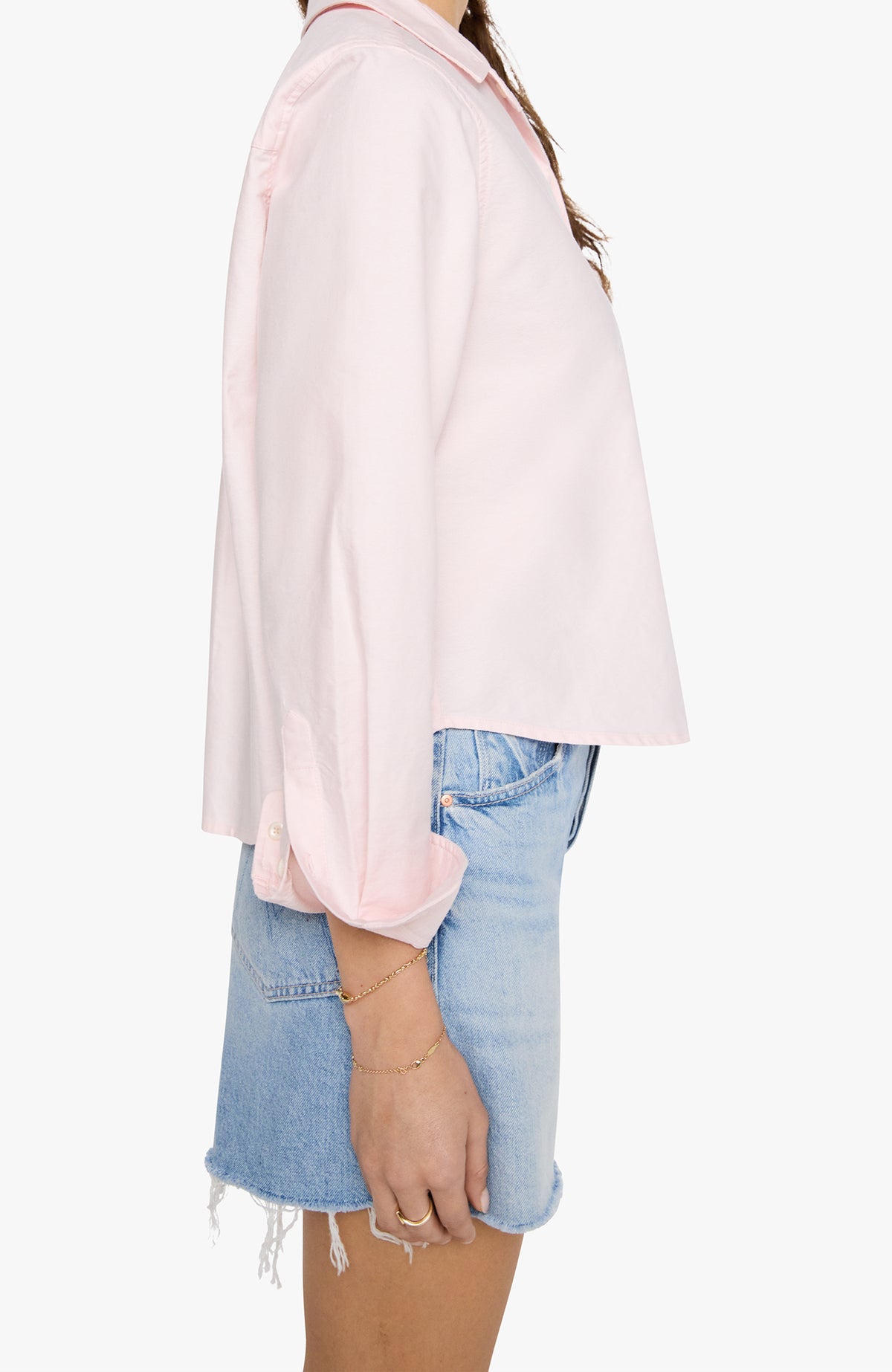 The Cropped Bestie Shirt In Pink by MOTHER