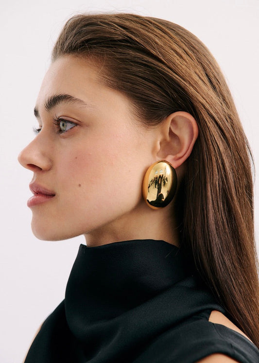 Ovale Earring In Gold by Anna Rossi Jewellery - view 2