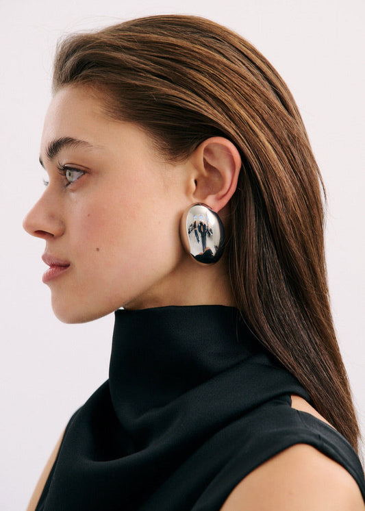 Ovale Earring In Rhodium Silver by Anna Rossi Jewellery - view 2