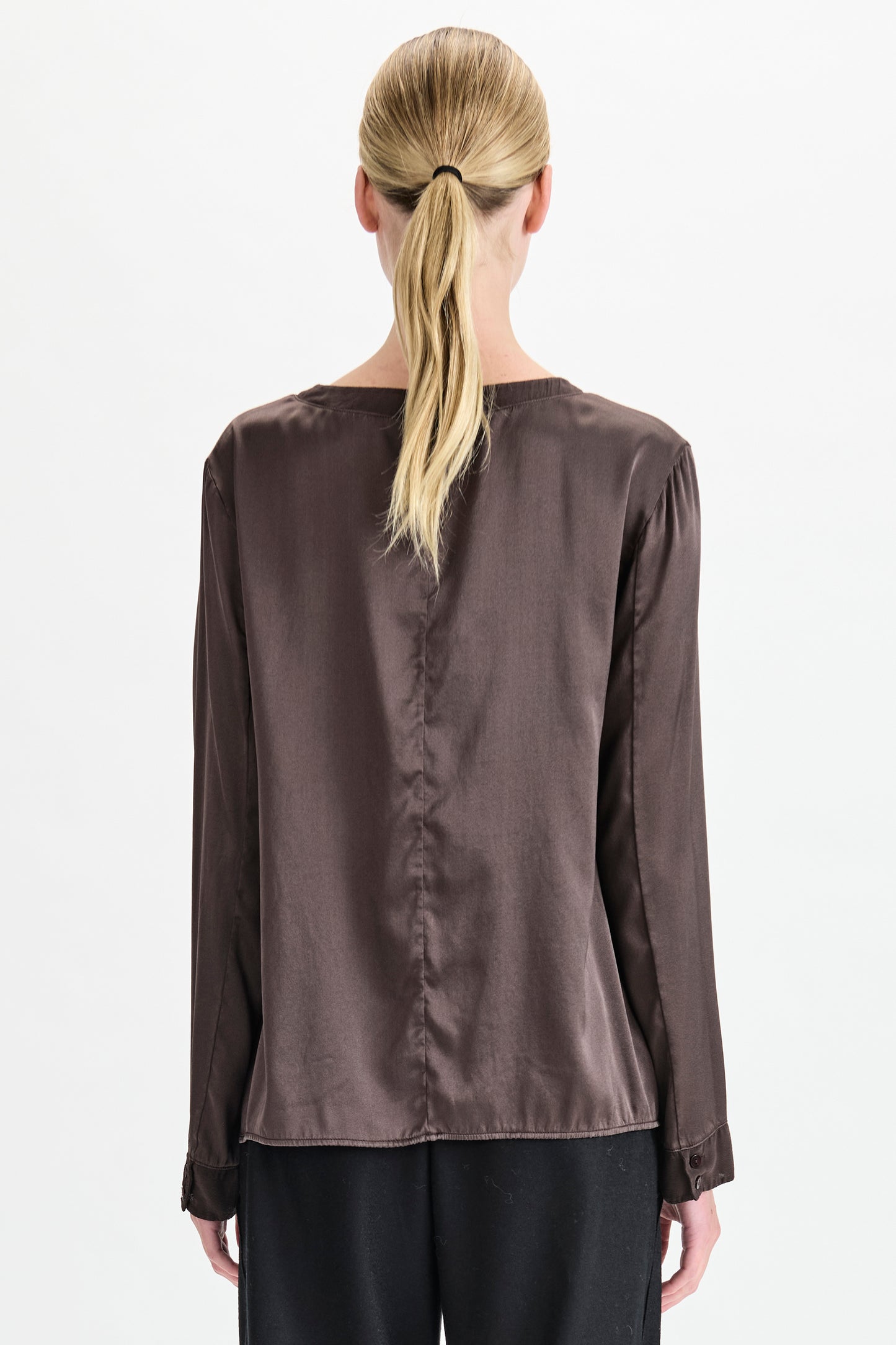 ROUND NECK SILK  AND ELASTIN L/S BLOUSE. MERLOT