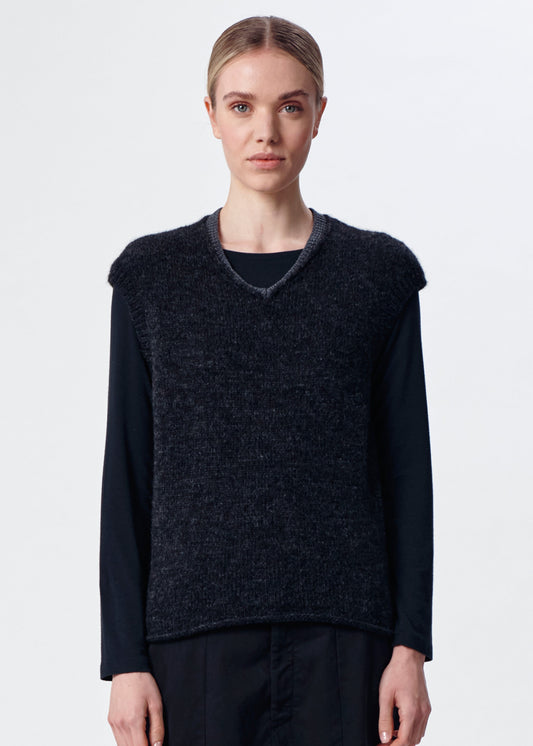 VEST W CONTRAST KNIT V_NECK LINE