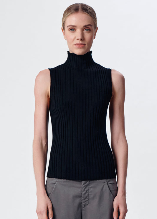 RIBBED KNIT SLEEVELESS TURTLE NECK