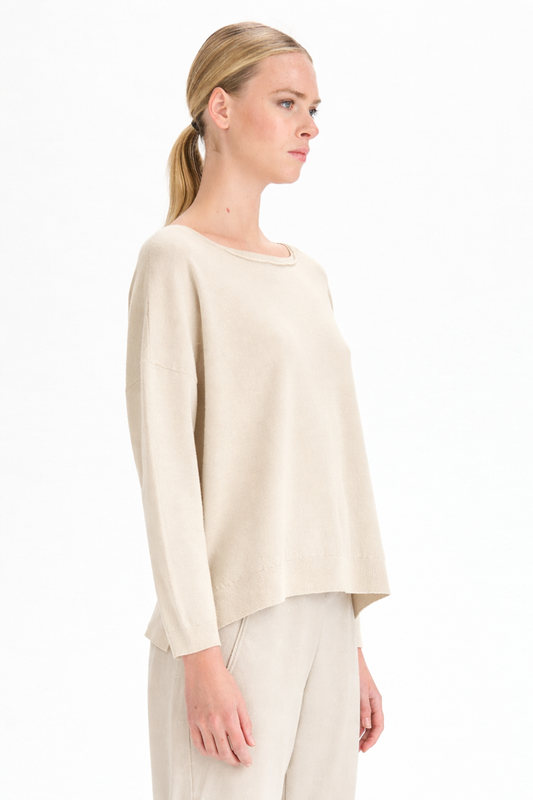 CREW NECK PULLOVER. CHALK