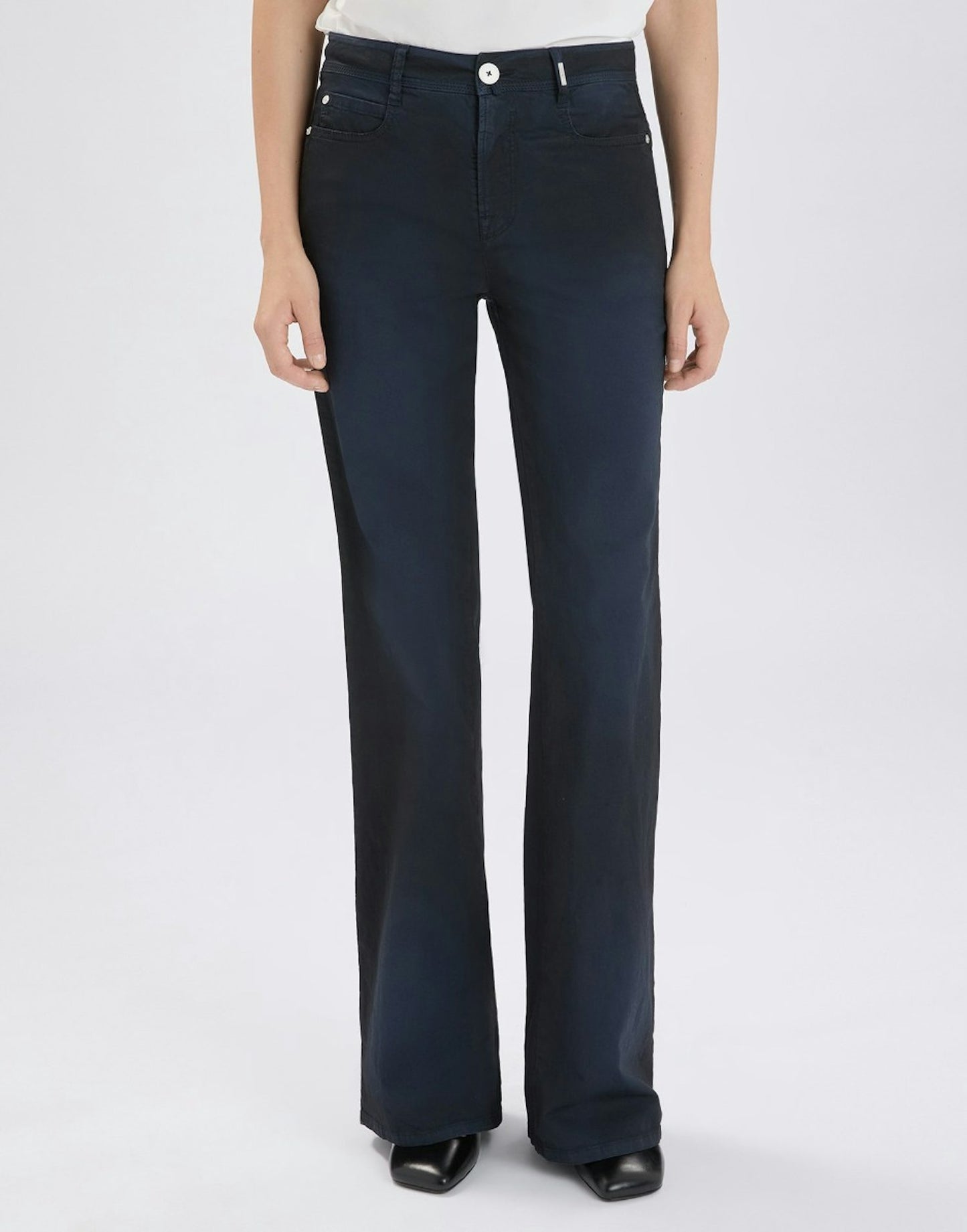 SHORTER COATED COTTON PANTS