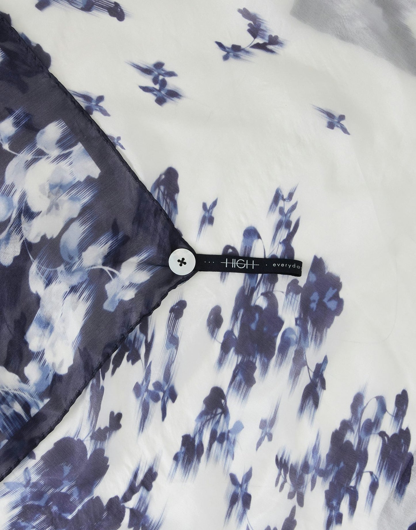 DOILLON BLUE DRIPPING FLOWERS SILK SCARF