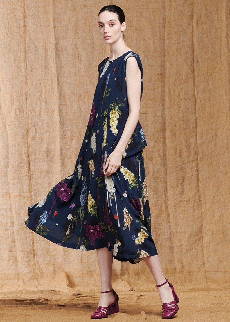 DAPPLED LIGHT FLOWING SLEEVELESS DRESS IN FLORAL PRINTED SILK