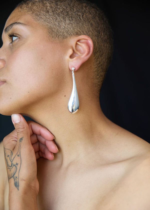 STERLING SLIVER LONG HOLLOW FORM TEAR DROP STUD EARRINGS