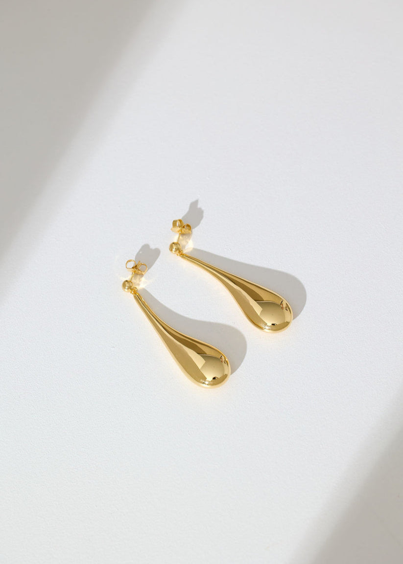 GOLD LONG HOLLOW FORM TEAR DROP STUD EARRINGS