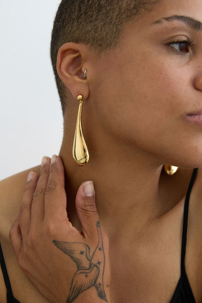 GOLD LONG HOLLOW FORM TEAR DROP STUD EARRINGS