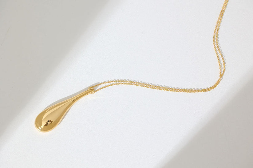 GOLD TEAR DROP LARGE PENDANT