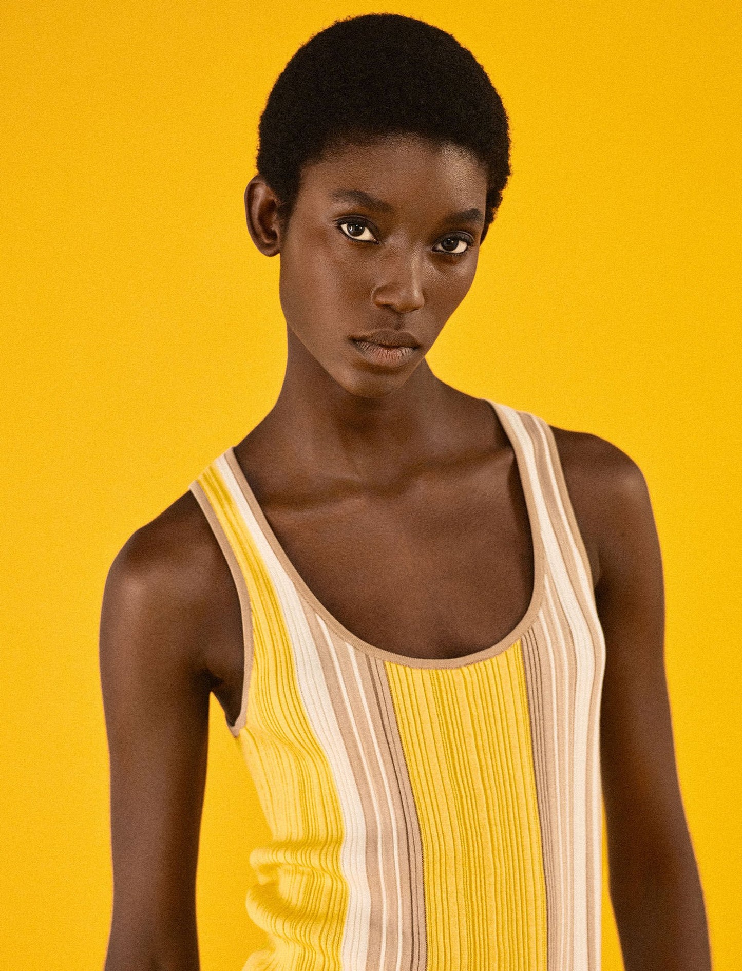 TANK COLOUR BLOCK TOP