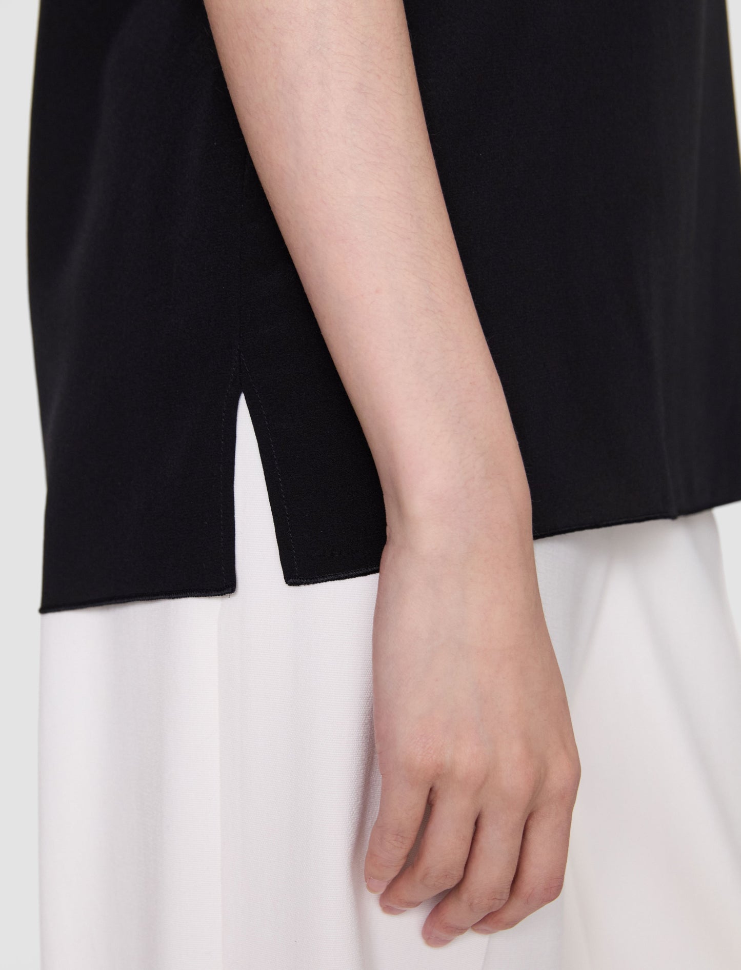 NEW BLEY TOP CREPE DE SOIE BLACK
