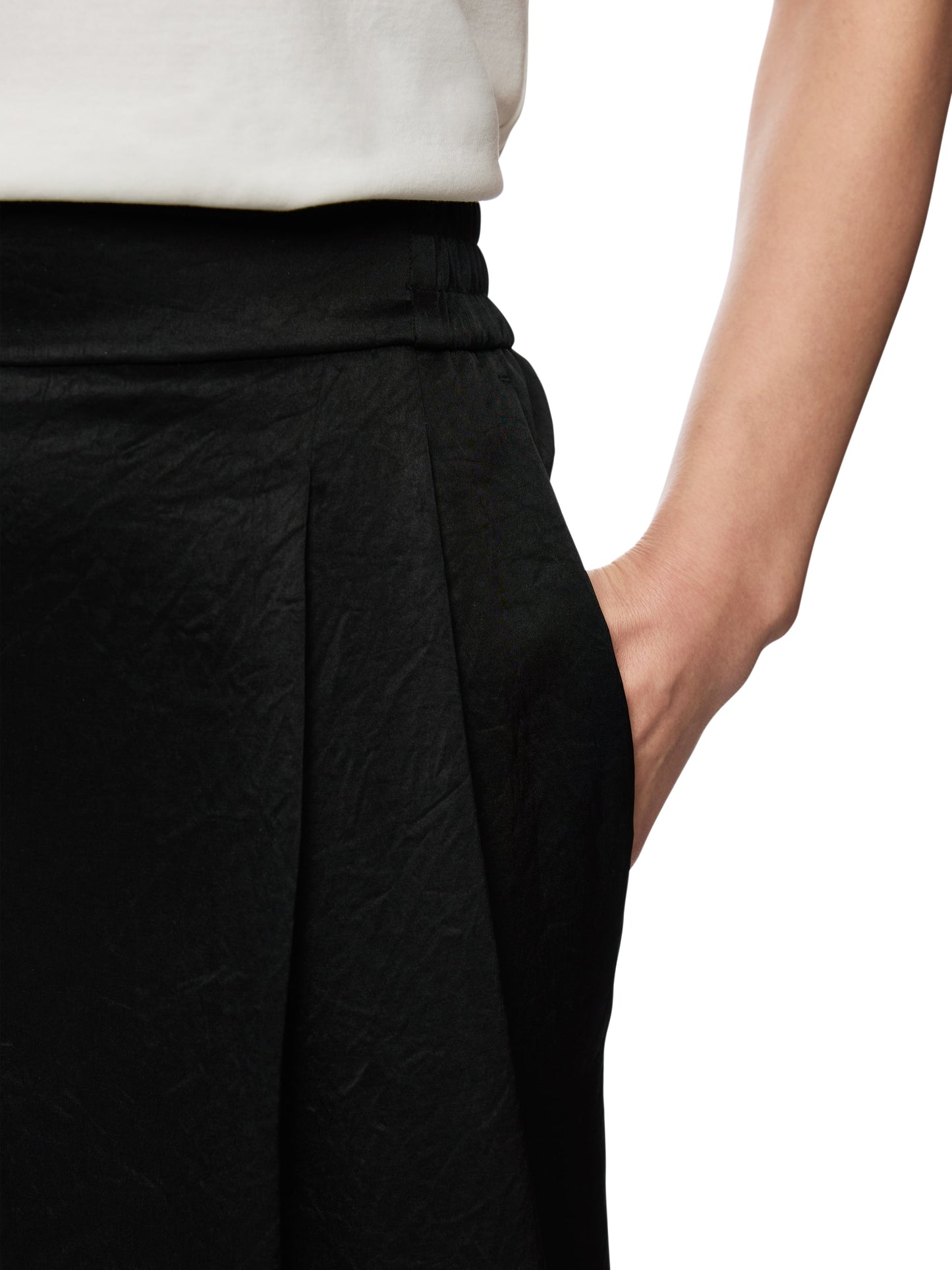 Wedi Wide Trouser W Soft Pleat And Elastic Back In Black by Marc Cain - view 8