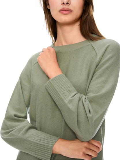 CLASSIC ROUND NECK RAGLAN SLEEVE JUMPER