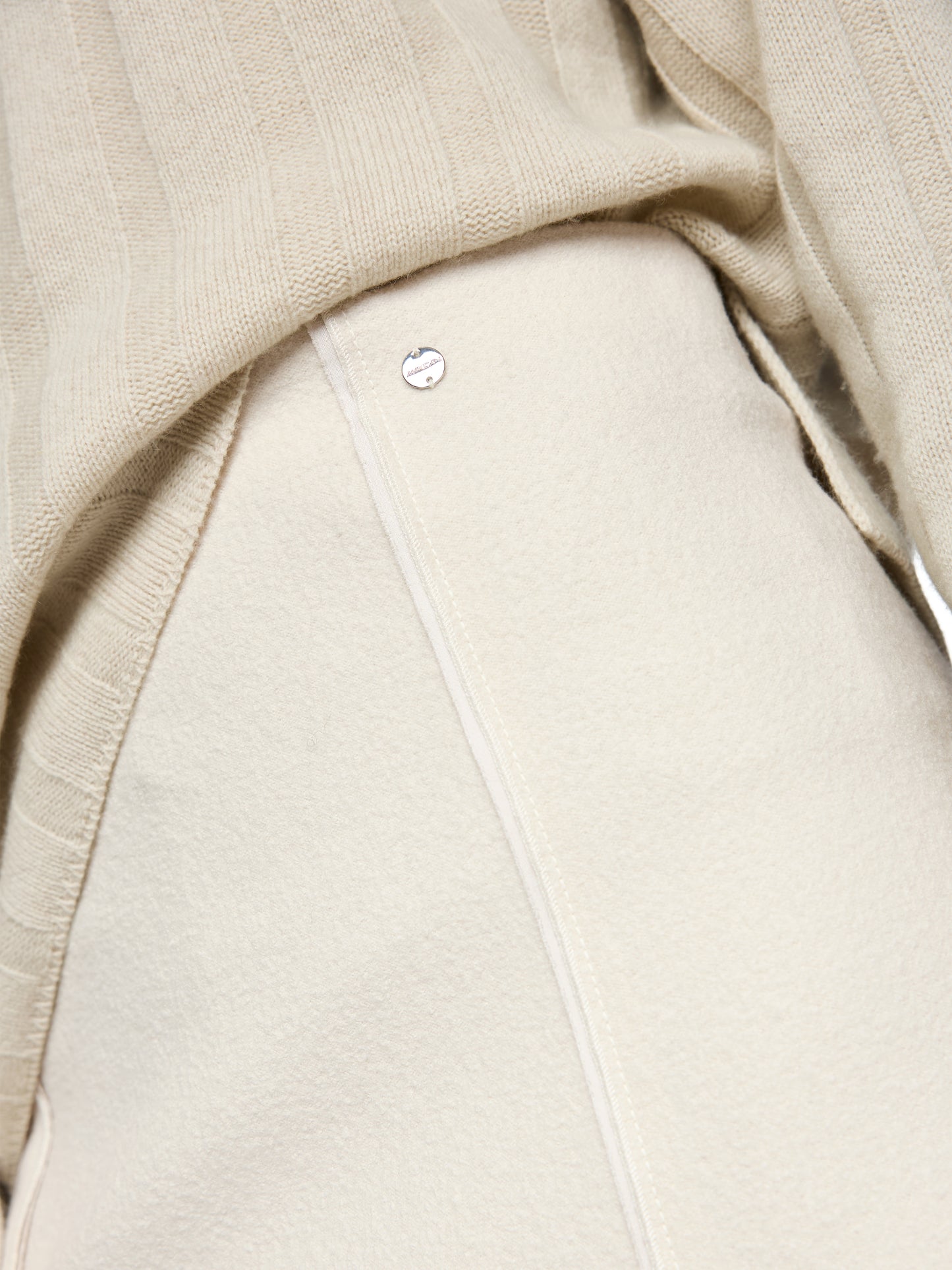 MIDI LENGTH WOOL SKIRT SMOKE