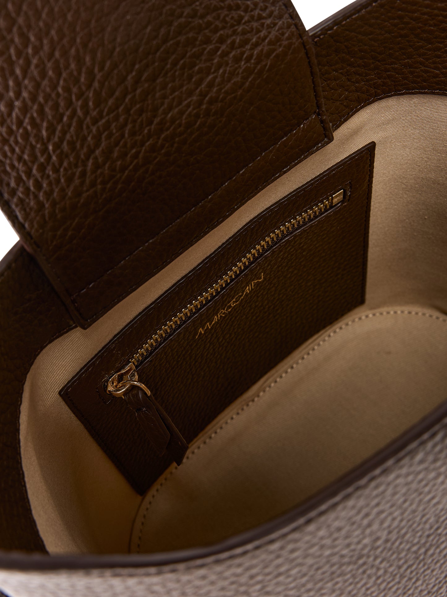 SMALL BUCKET SHAPE BAG | DARK WOOD