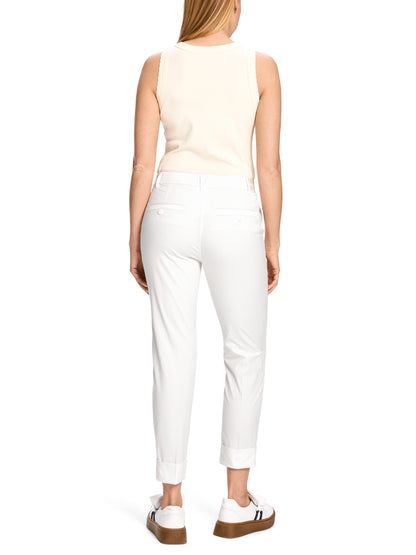 FEMININE CUFFED CROPPED TROUSERS