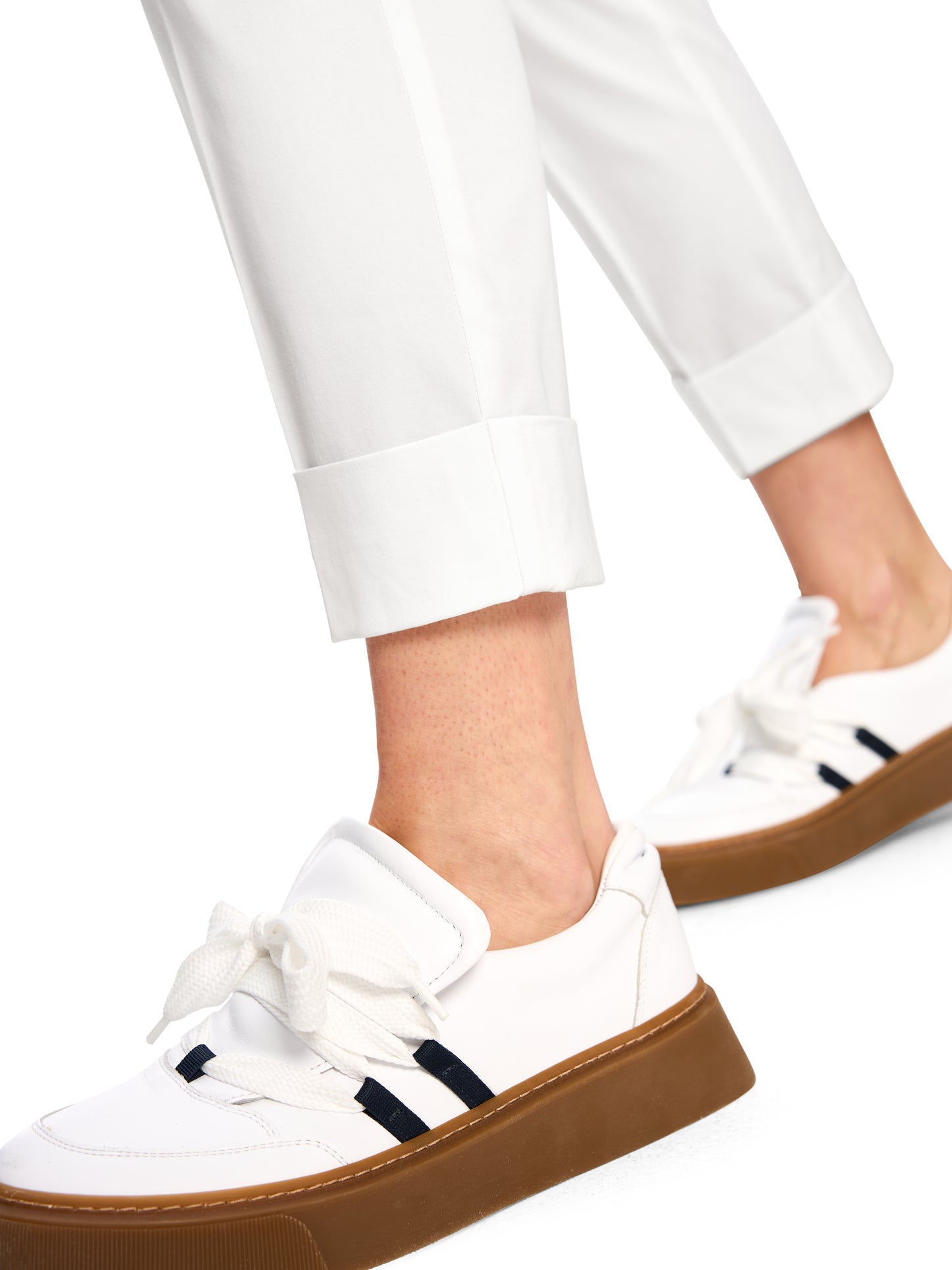 FEMININE CUFFED CROPPED TROUSERS