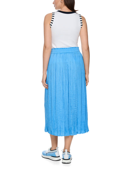 PLEATED SKIRT W ELASTIC WAISTBAND IN LT BOY BLUE
