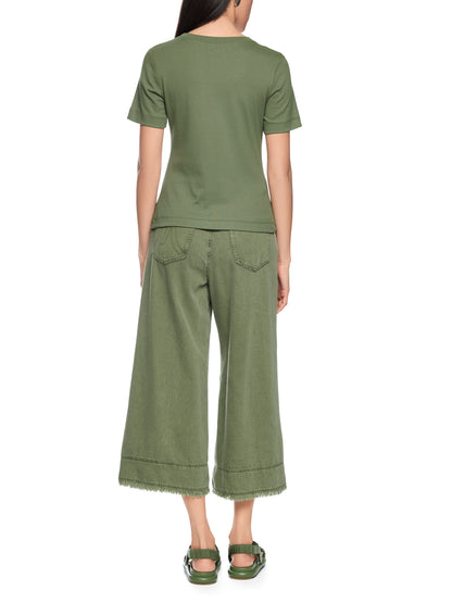 RIBBED SLIM CREW T-SHIRT IN OLIVINE