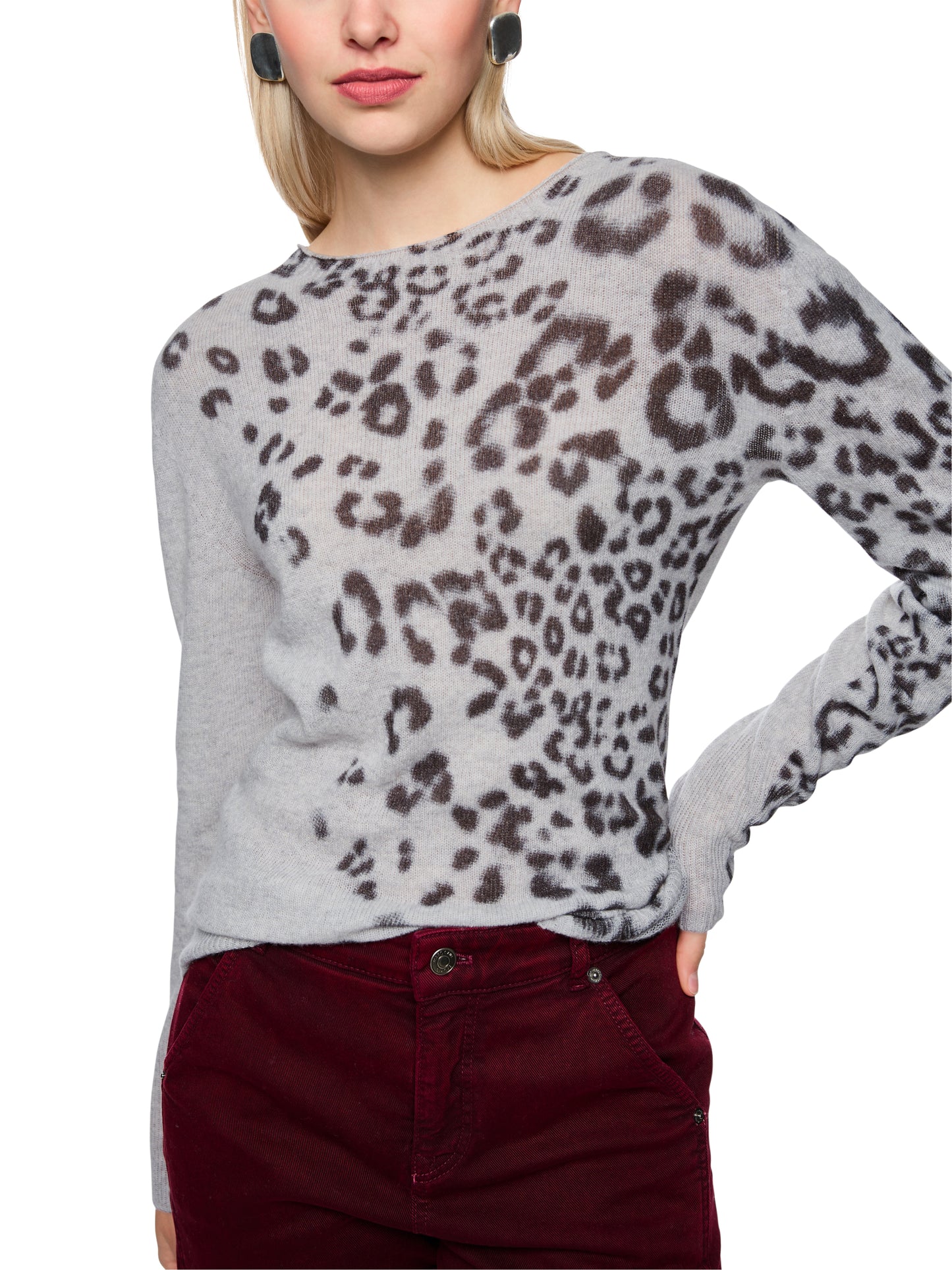LEOPARD PRINT PLACED OVER SWEATER GREY