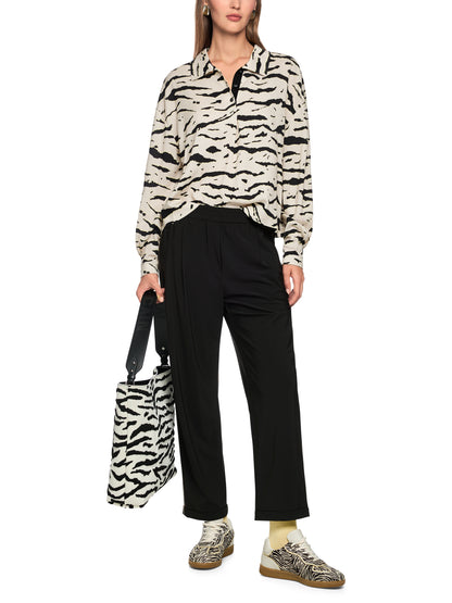 CROPPED LEG LEISURE PANTS BLACK