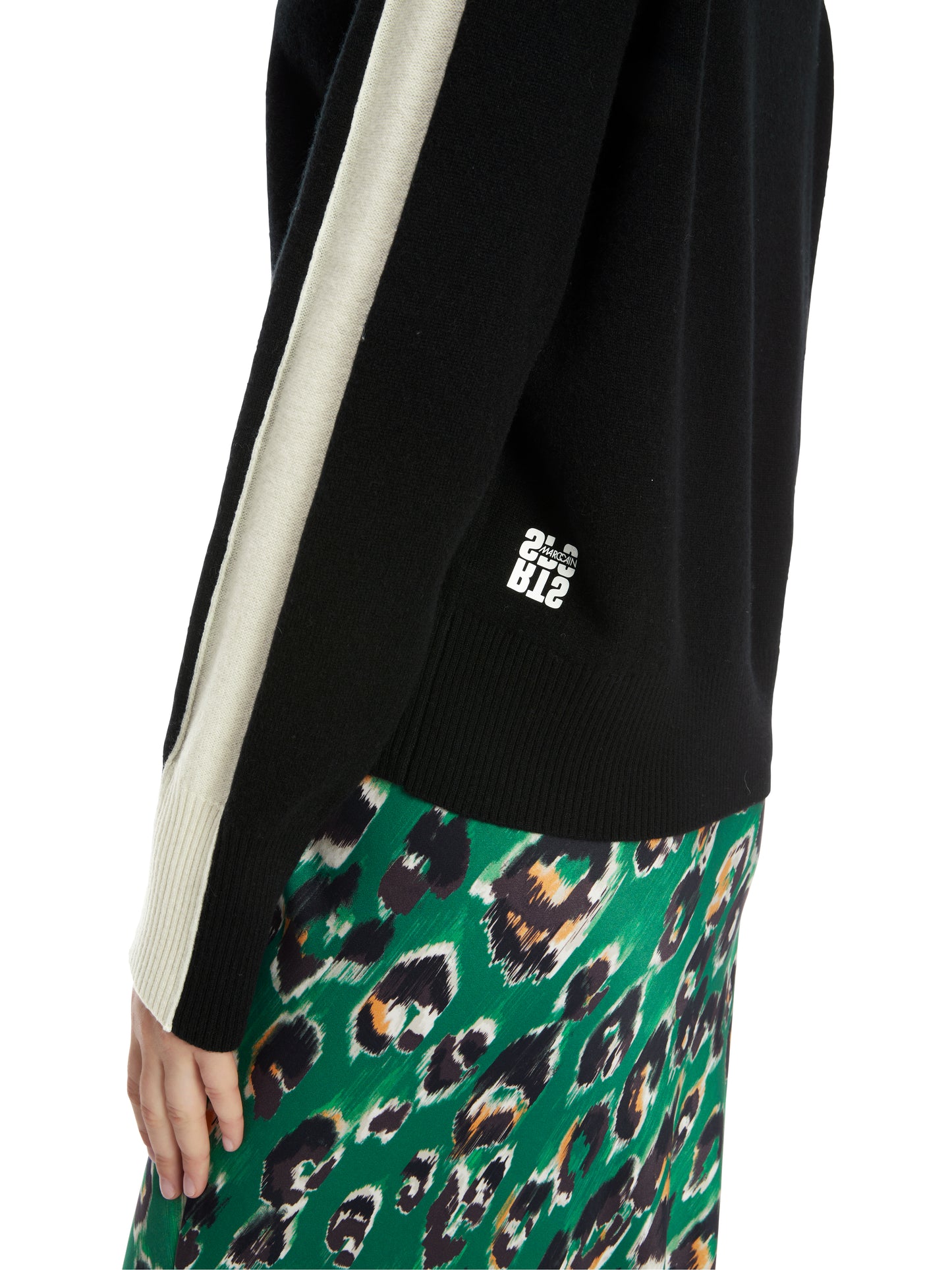 WOOL & CASHMERE BLEND SPORT KNIT