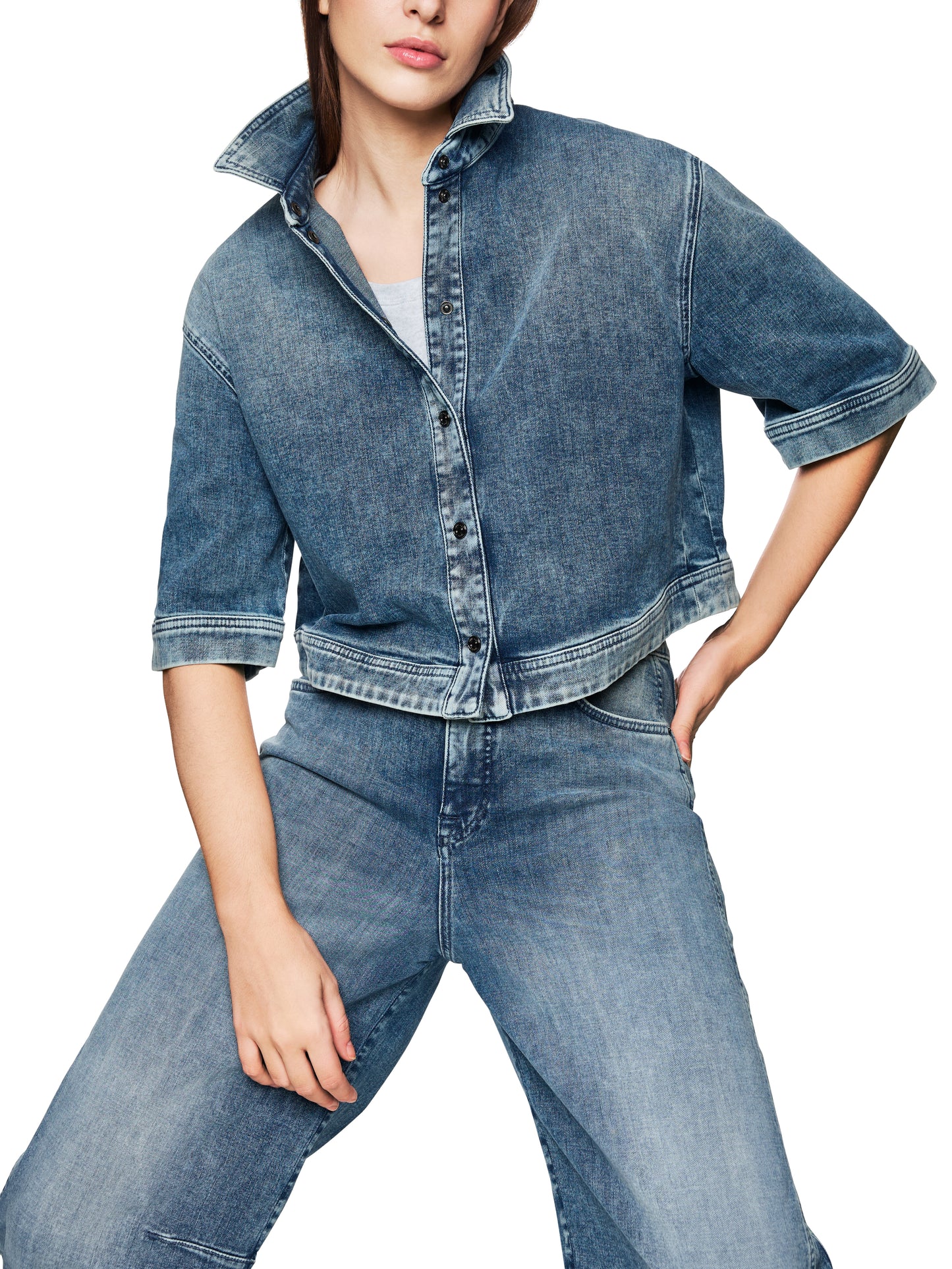 SHORT SLEEVED CROPPED DEMIN SHIRT