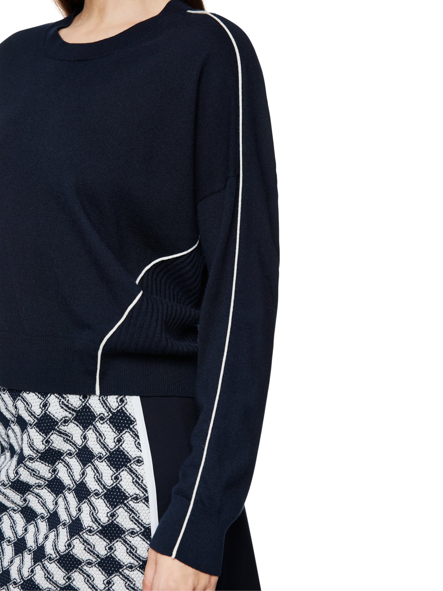 NAVY SPORT SWEATER W CREAM PIPE DETAIL