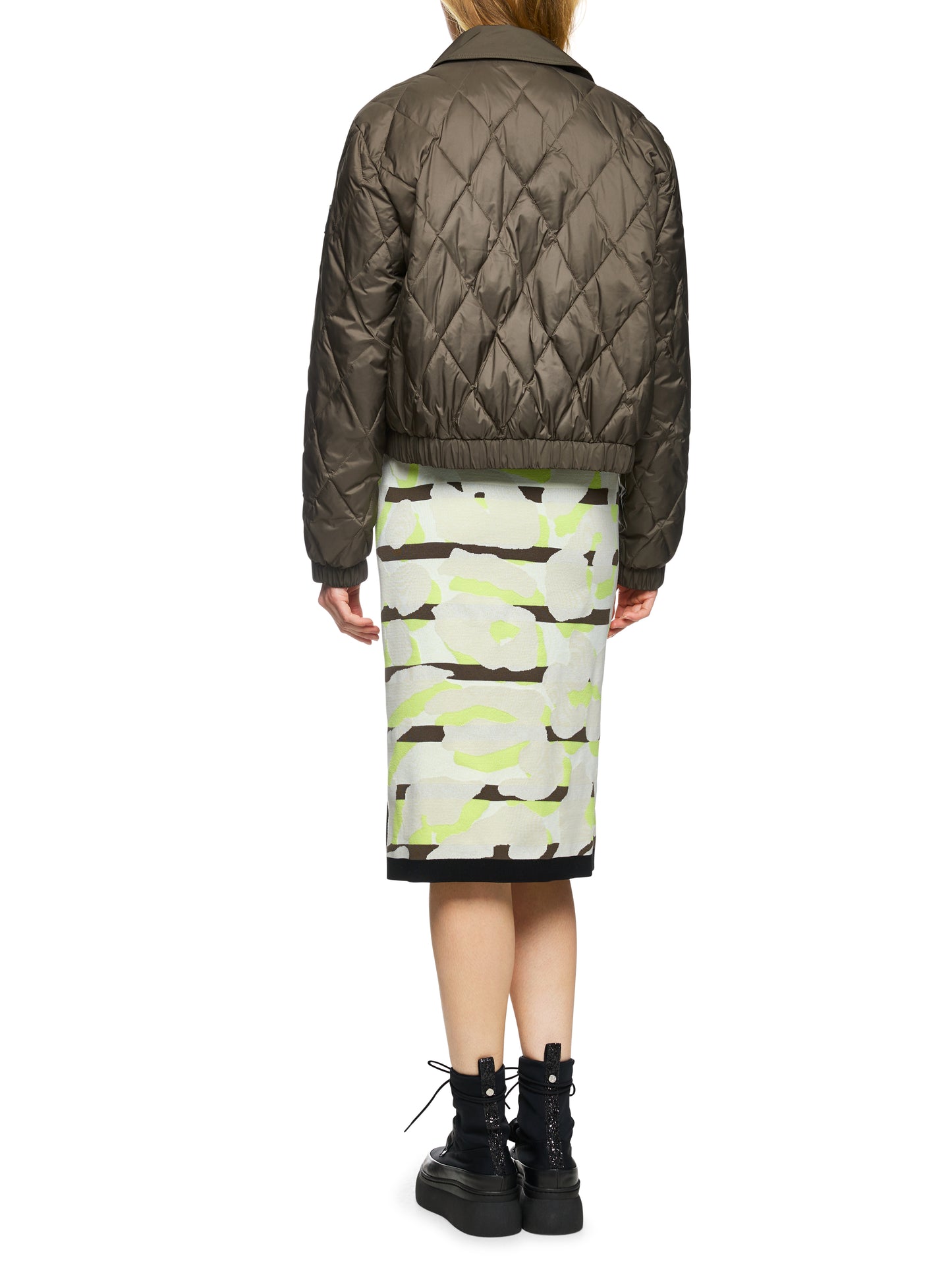 SPORTS QUILTED JACKET W PRESS STUDS