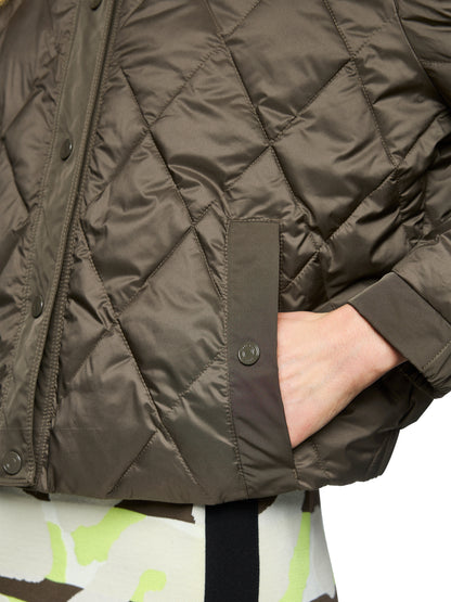 SPORTS QUILTED JACKET W PRESS STUDS