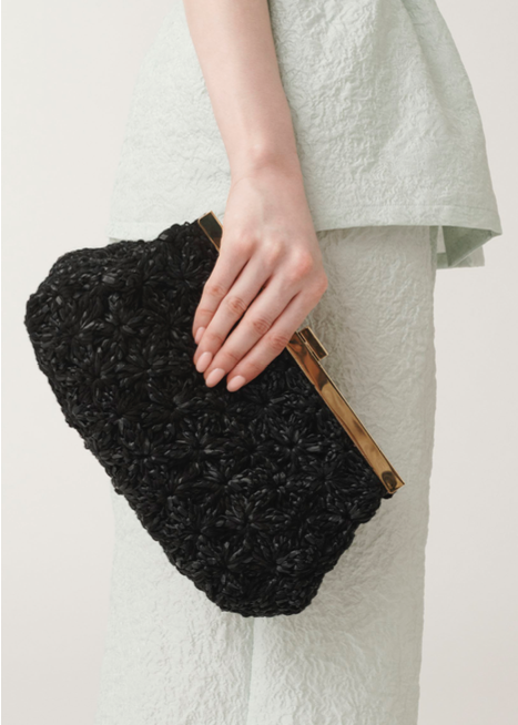 BLACK RAFFIA CLUTCH