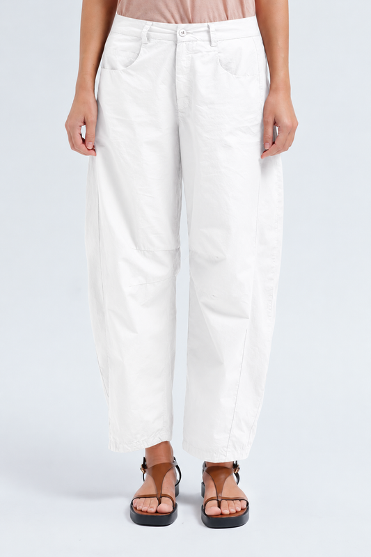 COTTON BARREL PANT IN WHITE by TRANSIT PAR SUCH