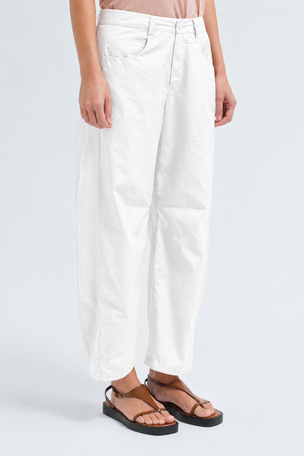 COTTON BARREL PANT IN WHITE