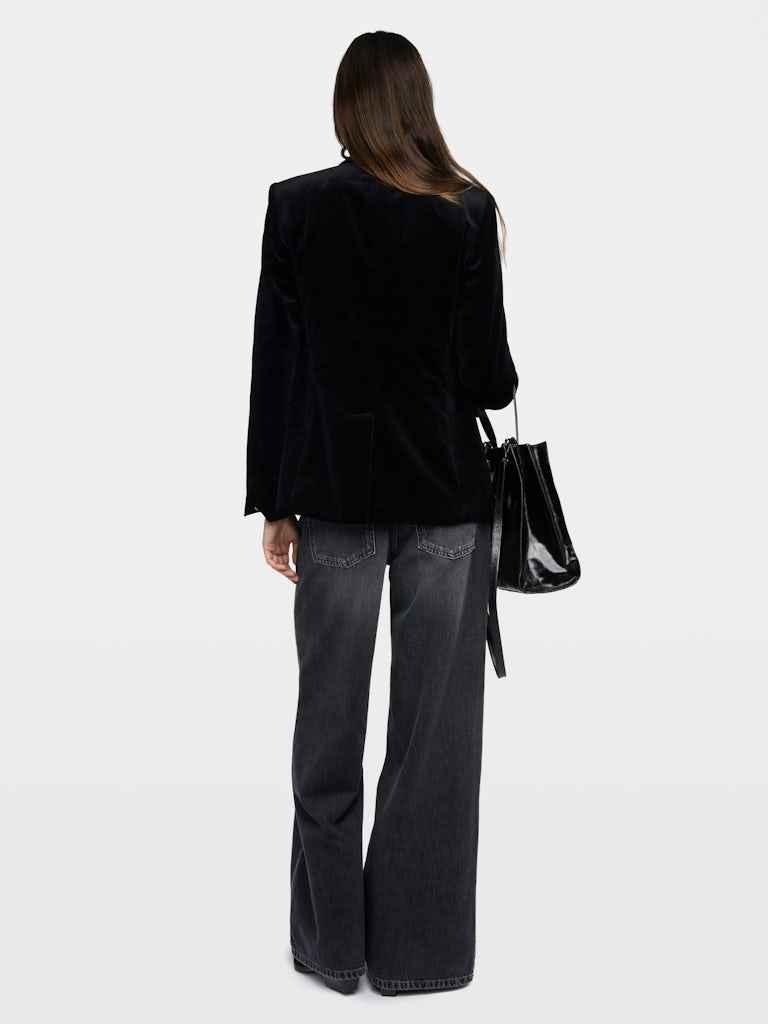 VAVY VELVET BLACK BLAZER