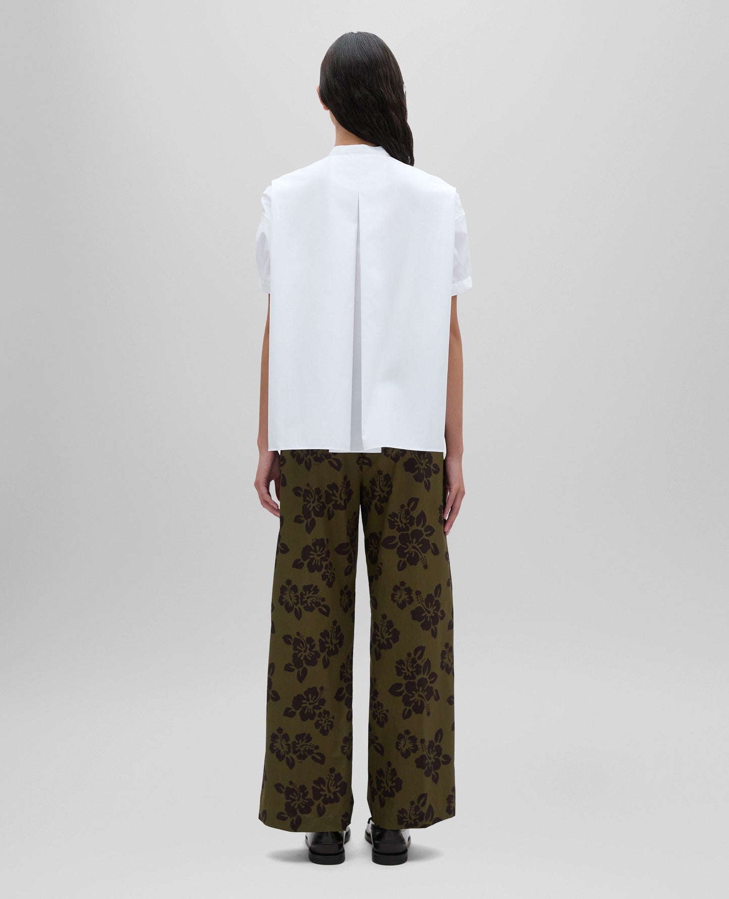 MANDERIAN COLLAR POLISHED COTTON W INVERTED PLEAT CB