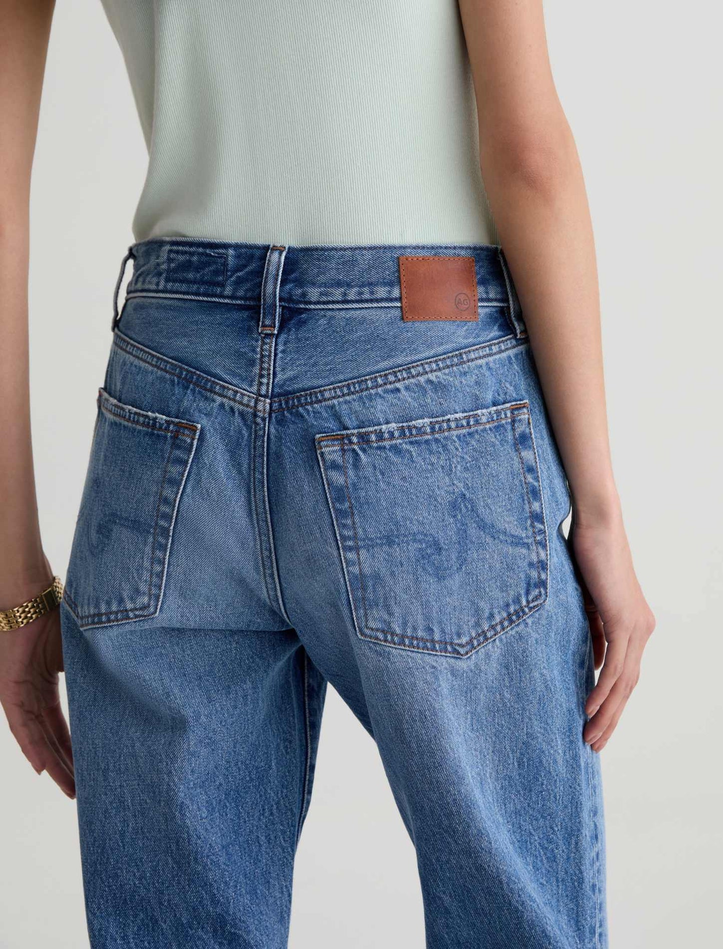 SYDNEY JEANS IN CANDID