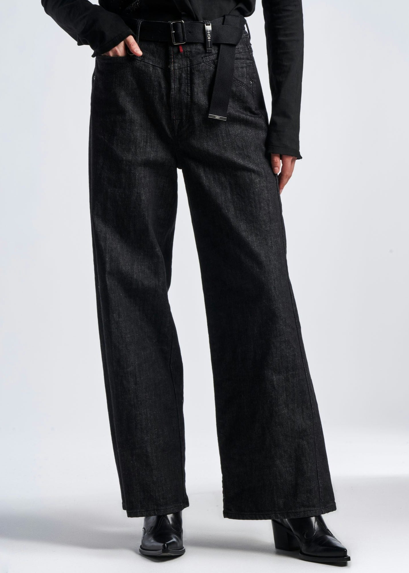 ULTIMATE WIDE LEG JEAN