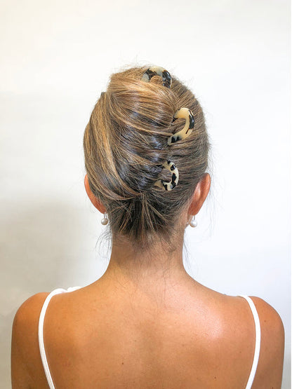 AMBER TORTOISESHELL HAIR PIN