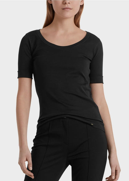 SCOOP SMOOTH NECK T-SHIRT - BLACK