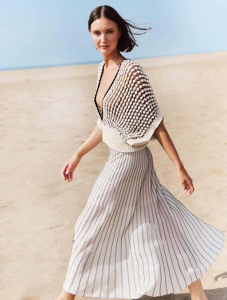 CREAM W BLACK STRIPE KNITTED SKIRT W SHEER HEM